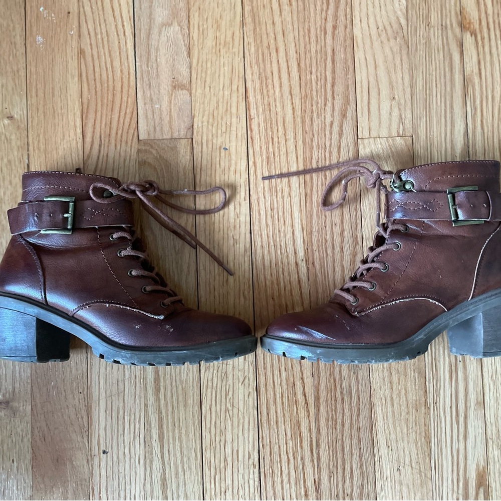 FRYE AND CO. Chestnut Heeled Boots - Picture 6 of 12